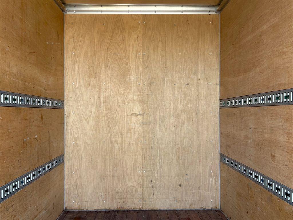 三菱 キャンター 2RG-FBA20(2WD)の写真7