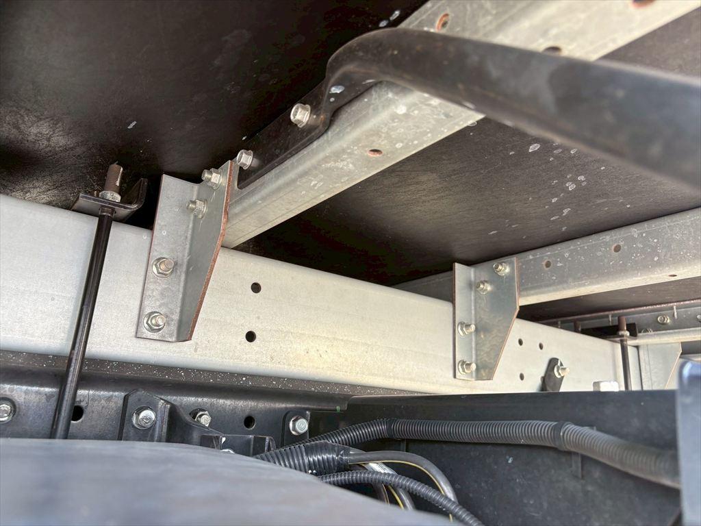三菱 キャンター 2RG-FBA20(2WD)の写真16