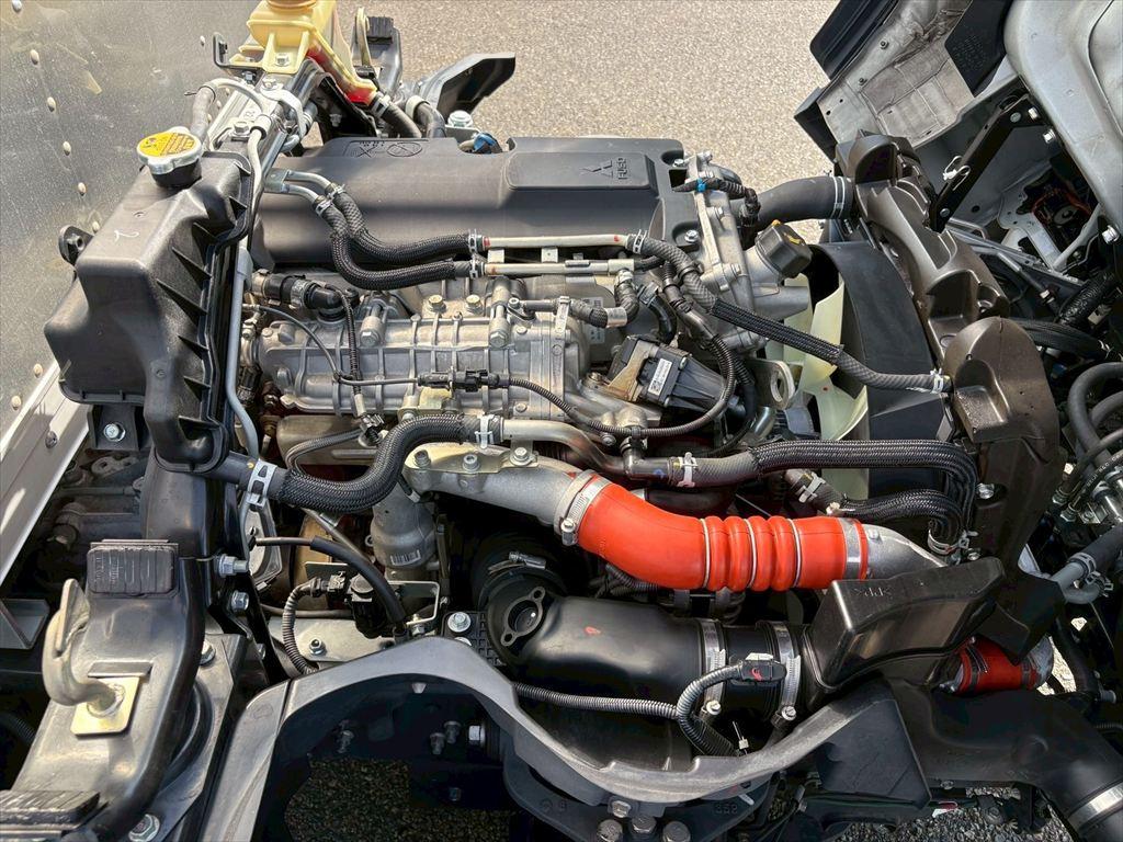 三菱 キャンター 2RG-FBA20(2WD)の写真19