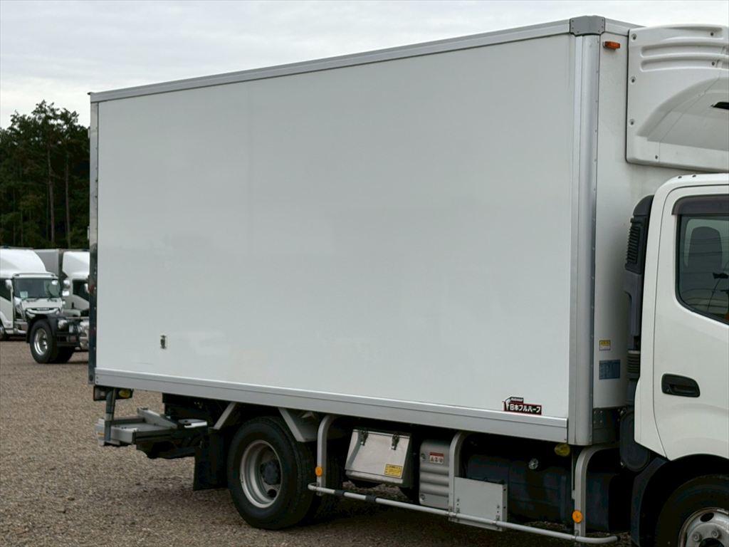 日野 デュトロ 2RG-XZU712M(2WD)の写真5