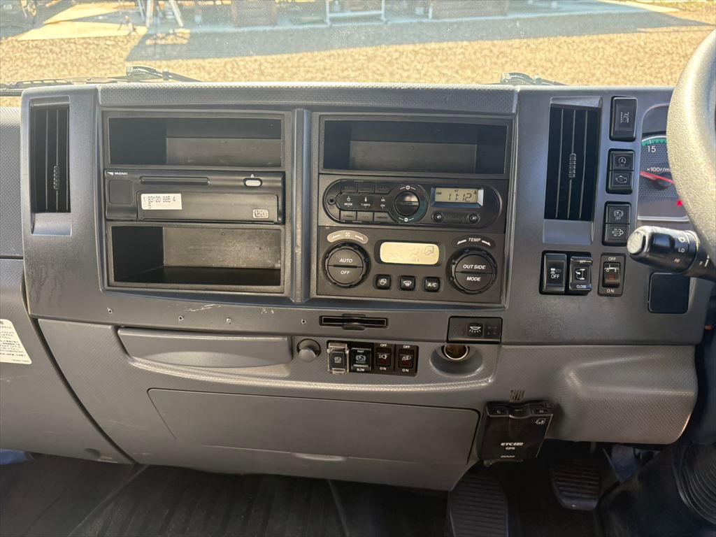 いすゞ フォワード 2RG-FRR90T2(2WD)の写真22