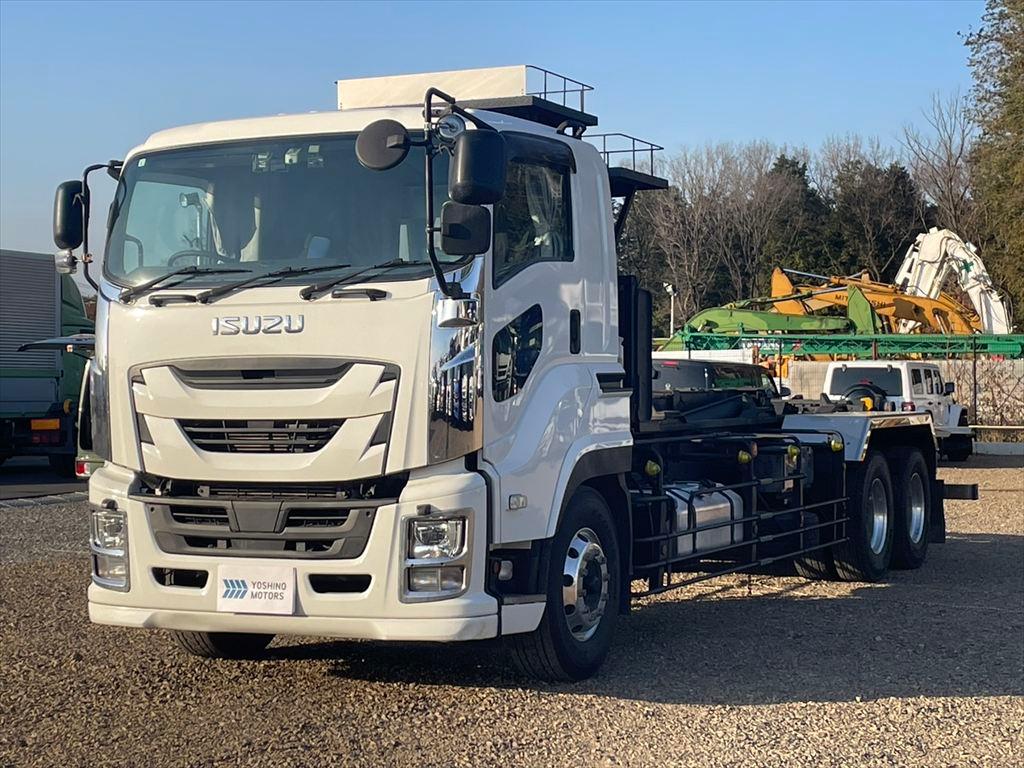 いすゞ ギガ 2KG-CYZ77C(6x4)の写真1