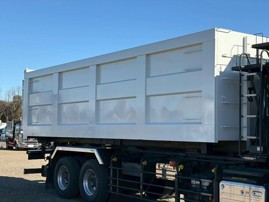 いすゞ ギガ 2KG-CYZ77C(6x4)の写真5