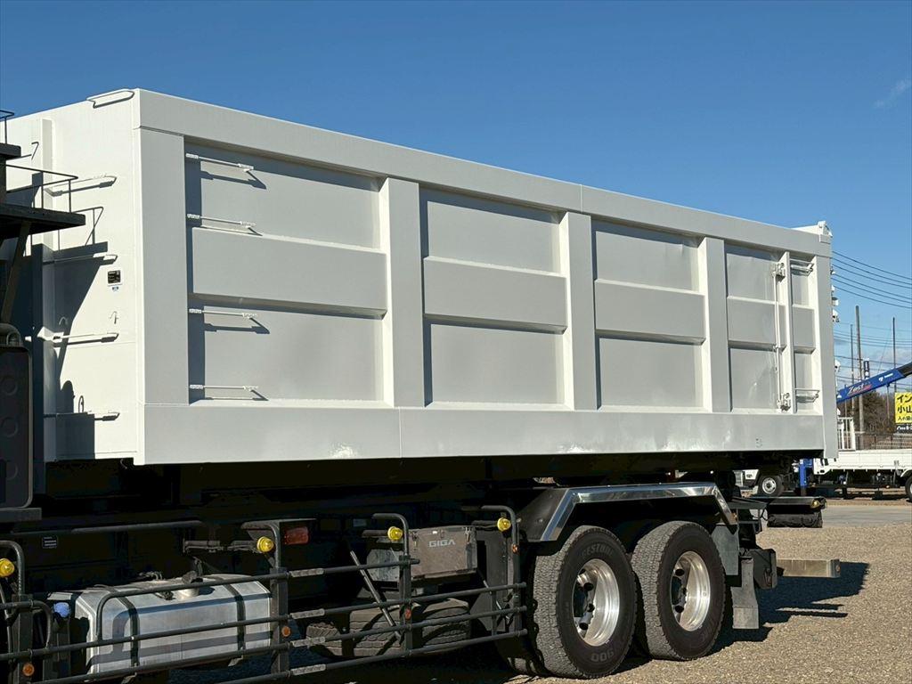 いすゞ ギガ 2KG-CYZ77C(6x4)の写真6