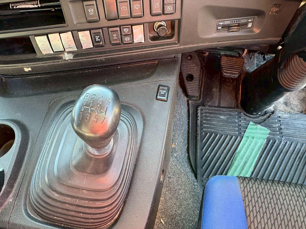 いすゞ ギガ 2KG-CYZ77C(6x4)の写真23