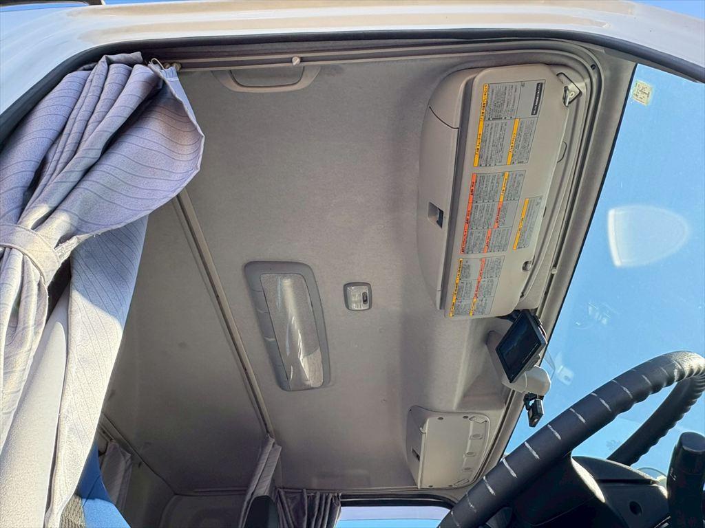 いすゞ ギガ 2KG-CYZ77C(6x4)の写真24