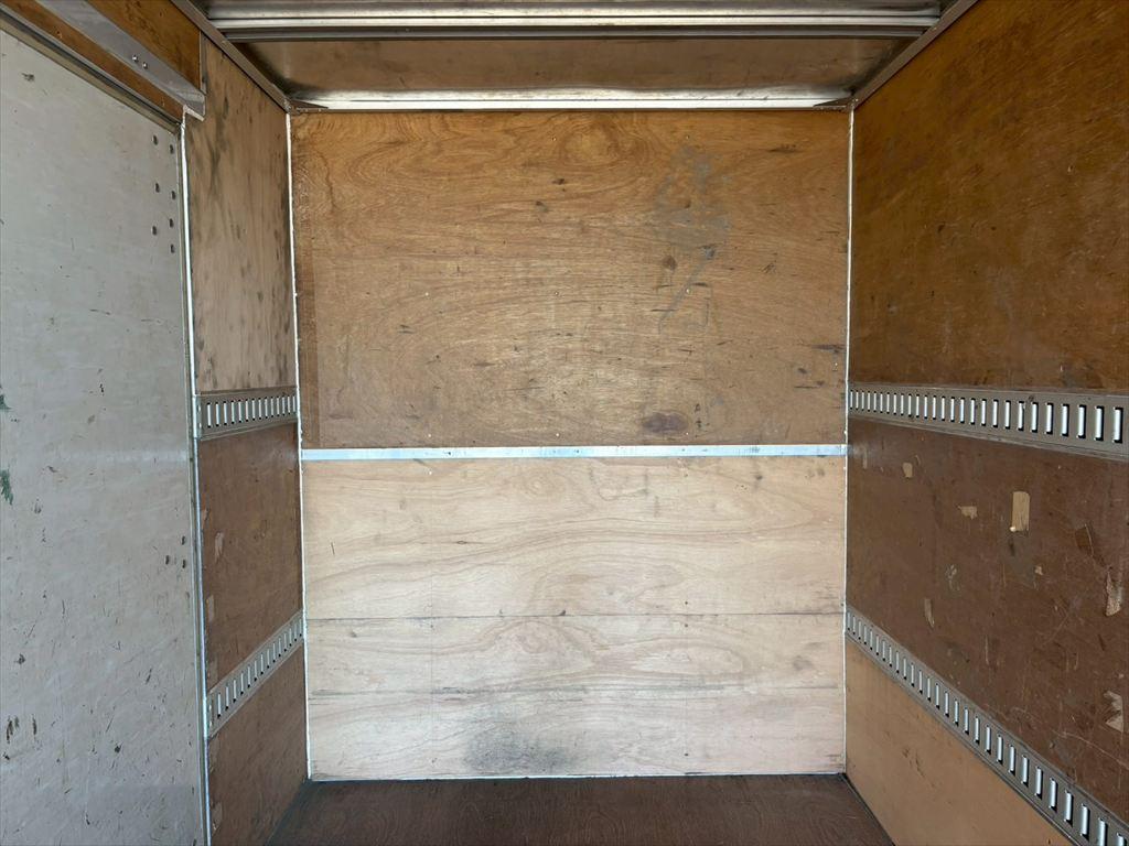 いすゞ エルフ TPG-NMR85AN(2WD)の写真7