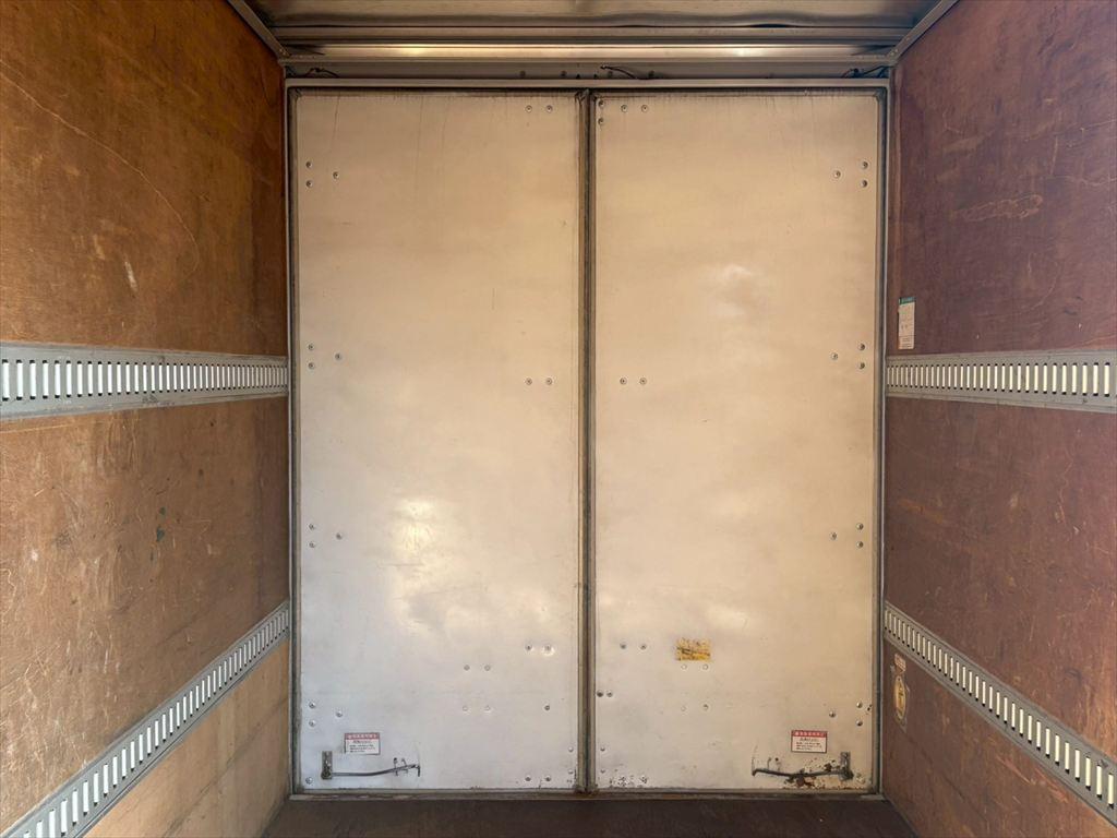 いすゞ エルフ TPG-NMR85AN(2WD)の写真11