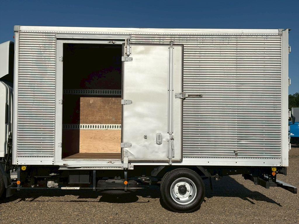 いすゞ エルフ TPG-NMR85AN(2WD)の写真14