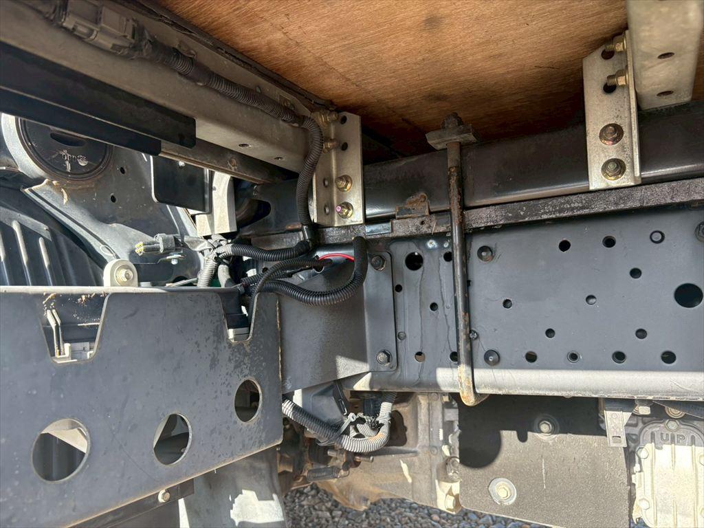 いすゞ エルフ TPG-NMR85AN(2WD)の写真15