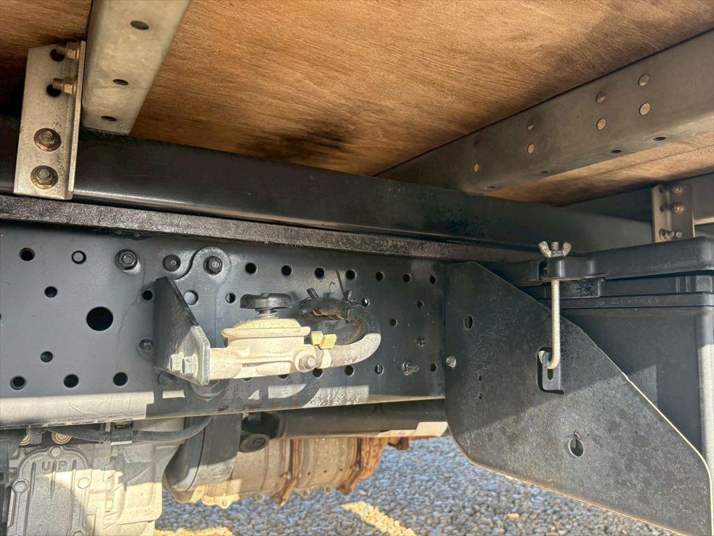 いすゞ エルフ TPG-NMR85AN(2WD)の写真16