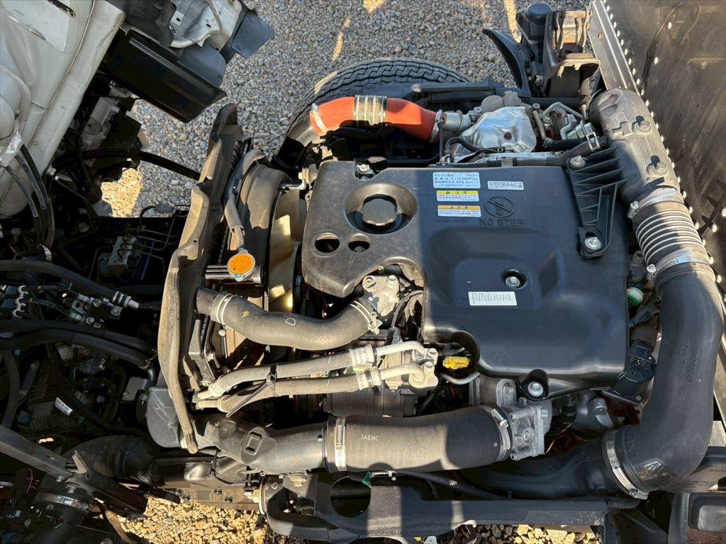 いすゞ エルフ TPG-NMR85AN(2WD)の写真18