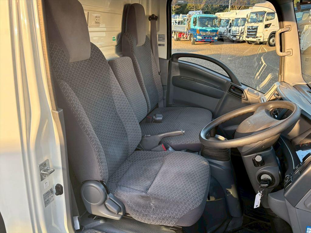 いすゞ エルフ TPG-NMR85AN(2WD)の写真21