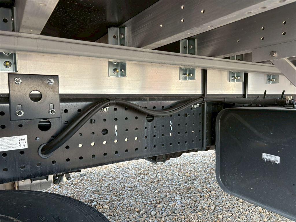 いすゞ フォワード 2RG-FTR90V4(2WD)の写真16