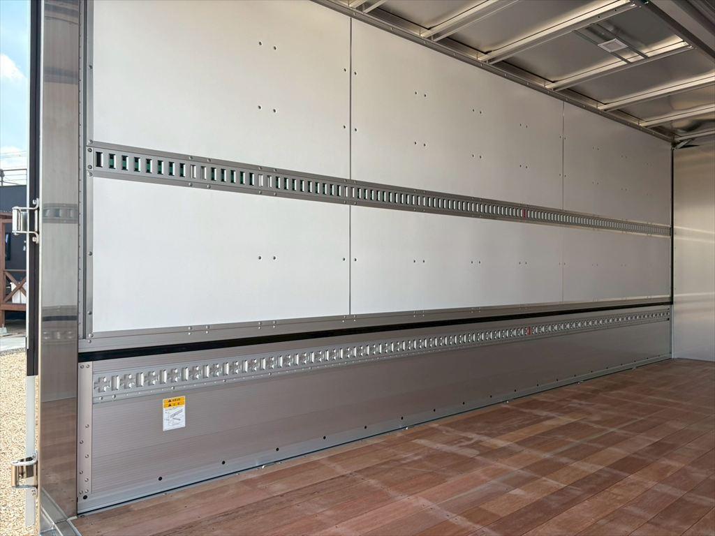 三菱 ファイター 2KG-FK65F(2WD)の写真9