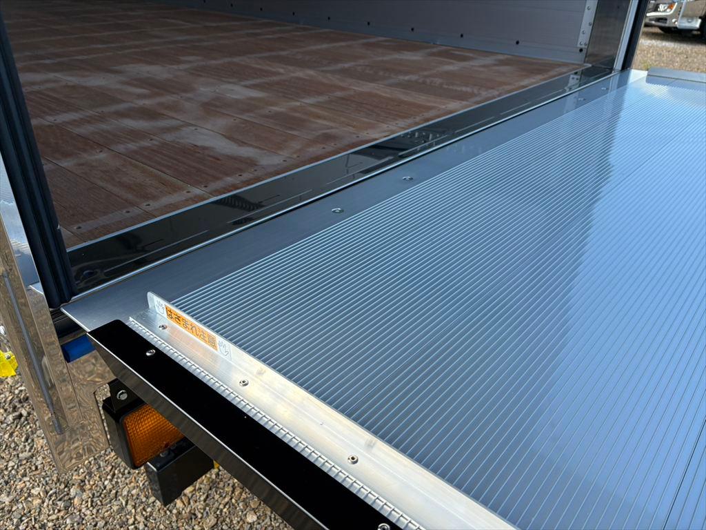 三菱 ファイター 2KG-FK65F(2WD)の写真14