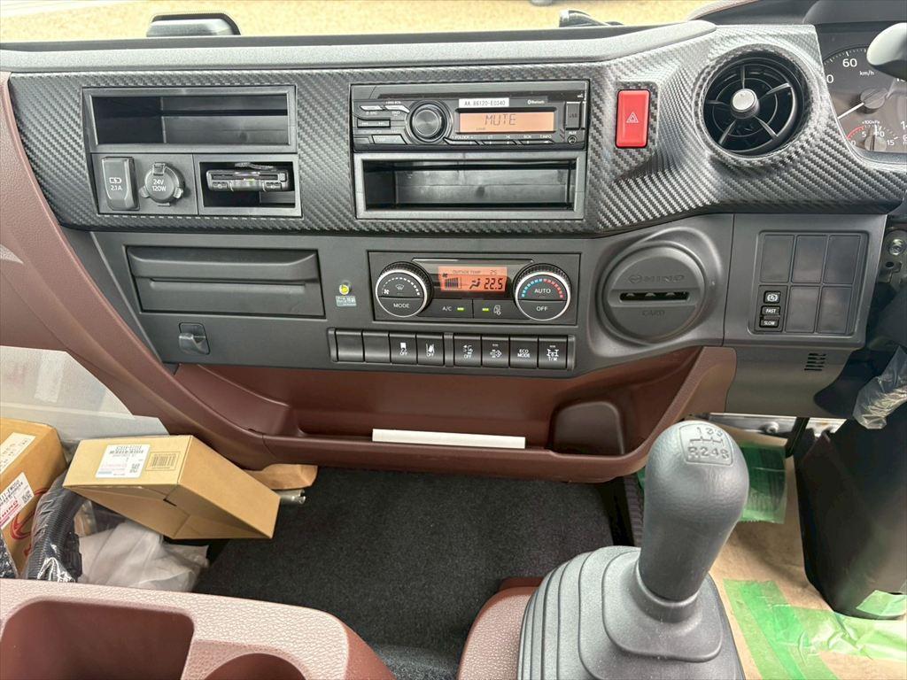 日野 レンジャー 2PG-FC2ABA(2WD)の写真22