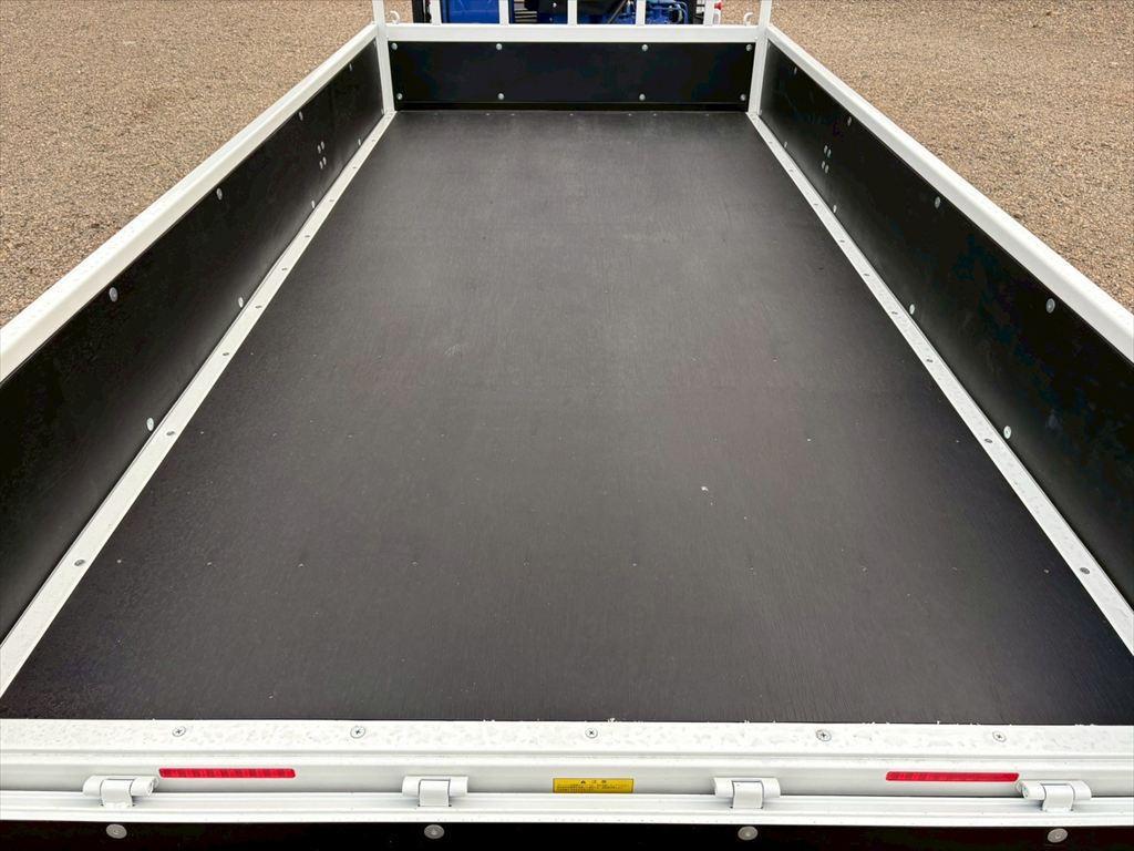 三菱 キャンター 2RG-FEAV0(2WD)の写真8