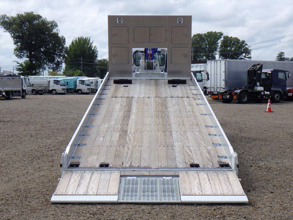 いすゞ ギガ 2PG-CYH77D(8x4)の写真9