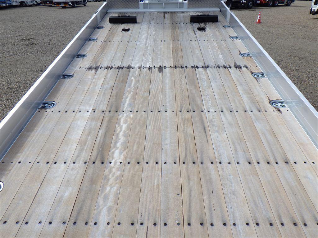 いすゞ ギガ 2PG-CYH77D(8x4)の写真10