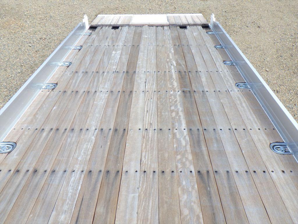 いすゞ ギガ 2PG-CYH77D(8x4)の写真11