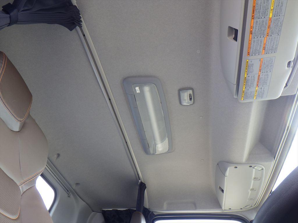 いすゞ ギガ 2PG-CYH77D(8x4)の写真24