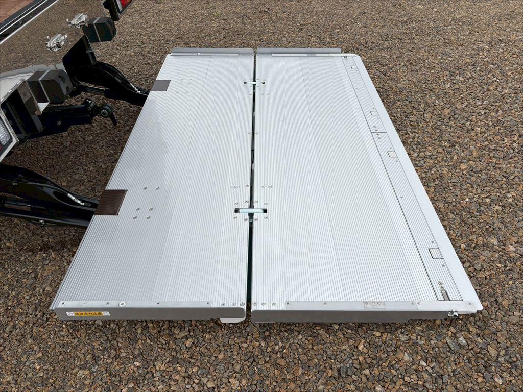 三菱 ファイター 2KG-FK65F(2WD)の写真13