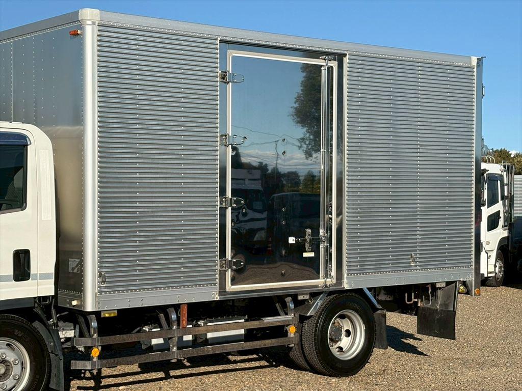 いすゞ エルフ 2RG-NPR88YN(2WD)の写真6