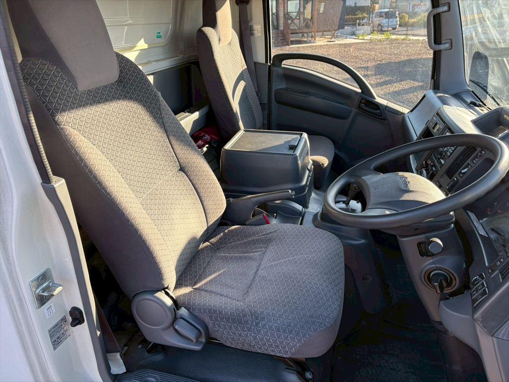 いすゞ エルフ 2RG-NPR88YN(2WD)の写真21