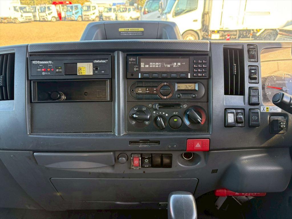 いすゞ エルフ 2RG-NPR88YN(2WD)の写真22