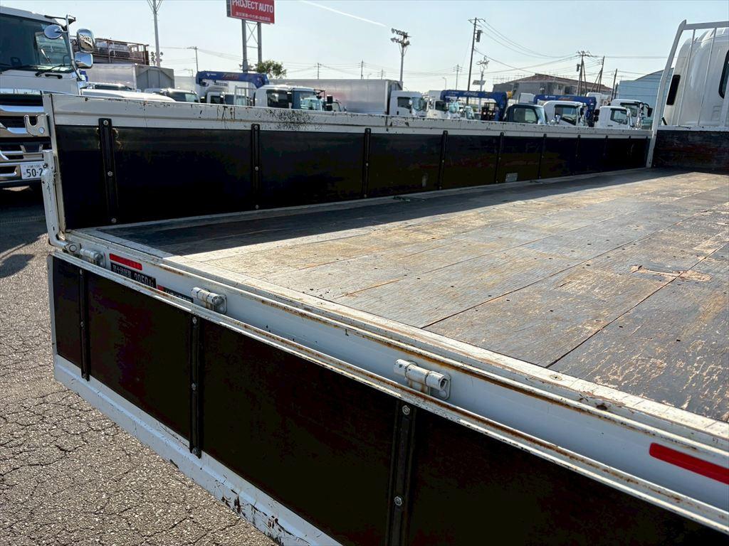 いすゞ フォワード 2PG-FRR90S2(2WD)の写真9