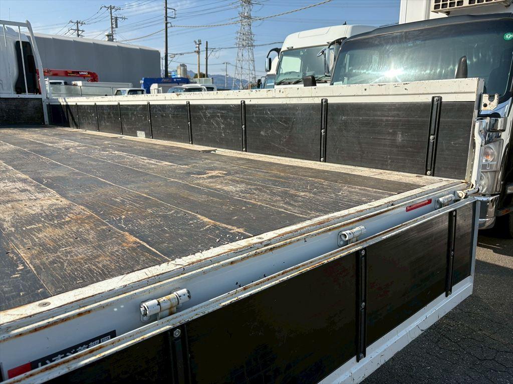 いすゞ フォワード 2PG-FRR90S2(2WD)の写真10