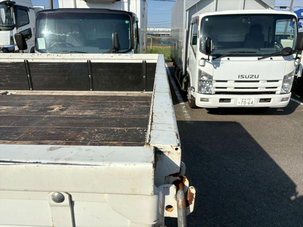 いすゞ フォワード 2PG-FRR90S2(2WD)の写真11