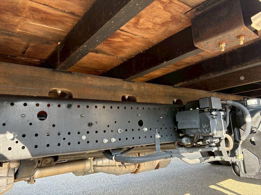 いすゞ フォワード 2PG-FRR90S2(2WD)の写真16