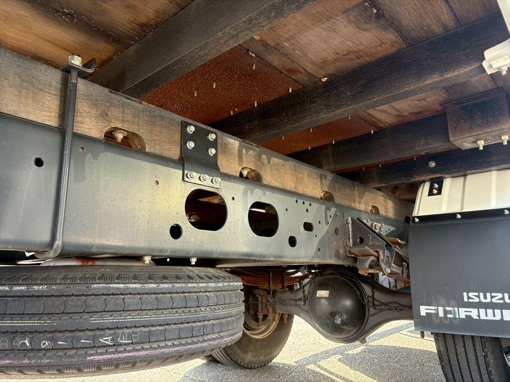 いすゞ フォワード 2PG-FRR90S2(2WD)の写真17