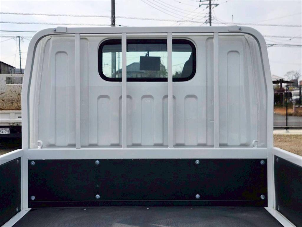 三菱 キャンター 2TG-FBA00(2WD)の写真7
