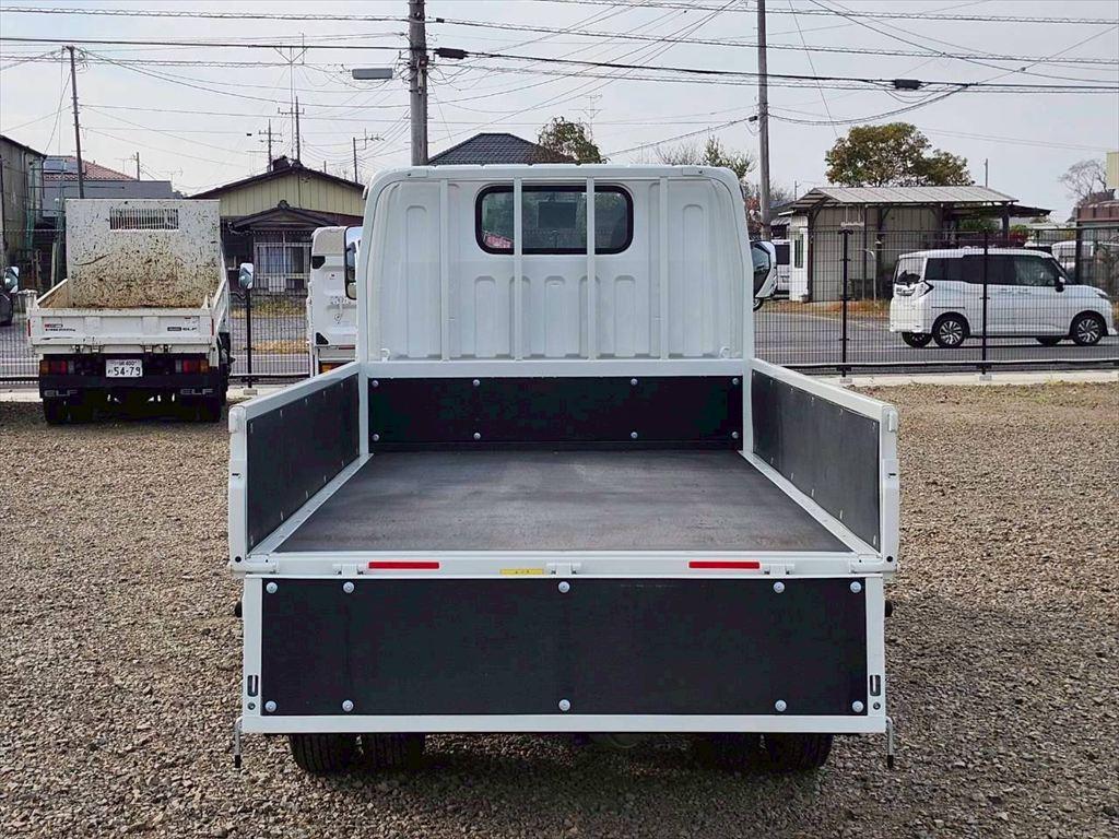 三菱 キャンター 2TG-FBA00(2WD)の写真11