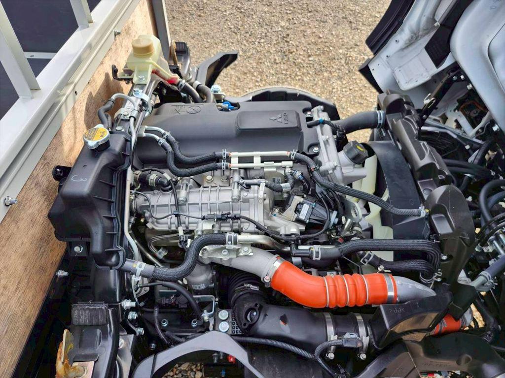 三菱 キャンター 2TG-FBA00(2WD)の写真19
