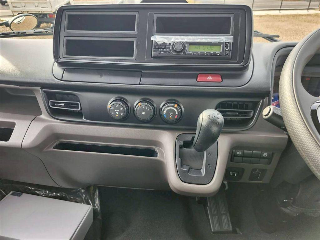 三菱 キャンター 2TG-FBA00(2WD)の写真22