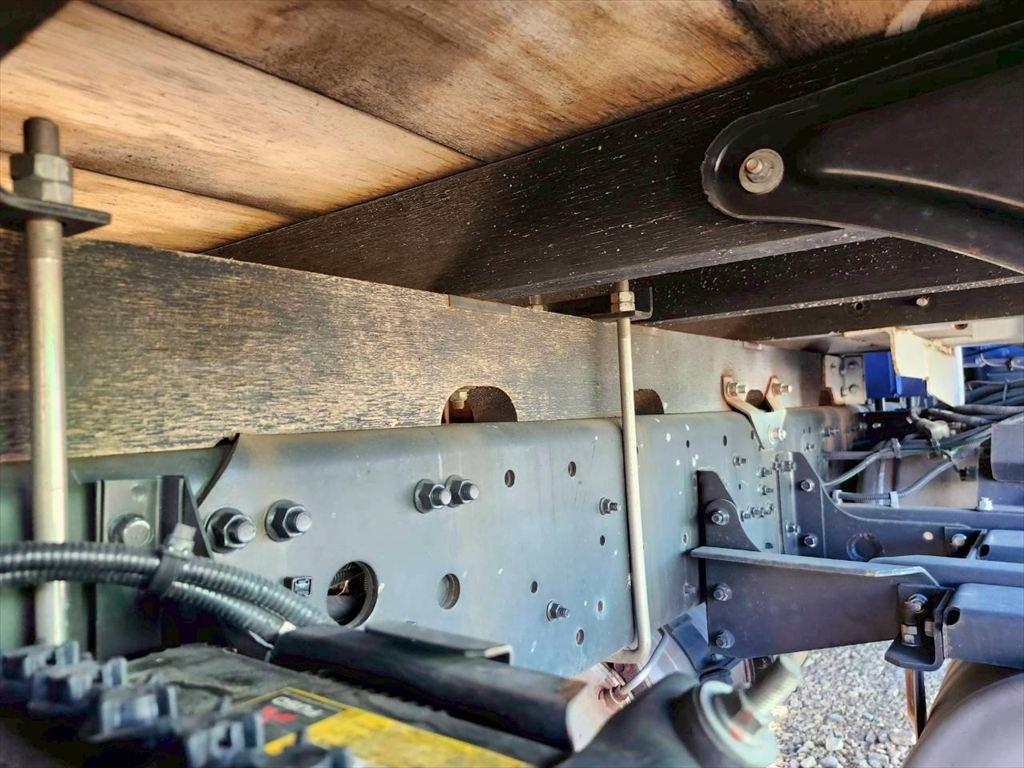 三菱 ファイター 2KG-FK62F(2WD)の写真16