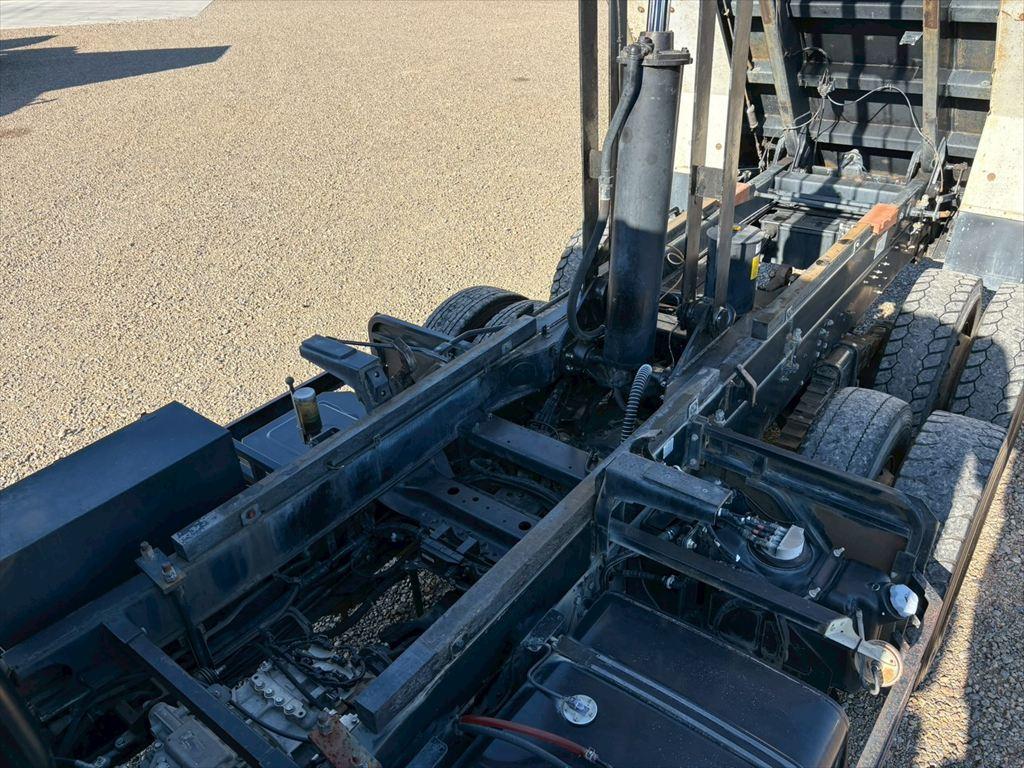 日野 プロフィア QKG-FS1EKAA(6x4)の写真14