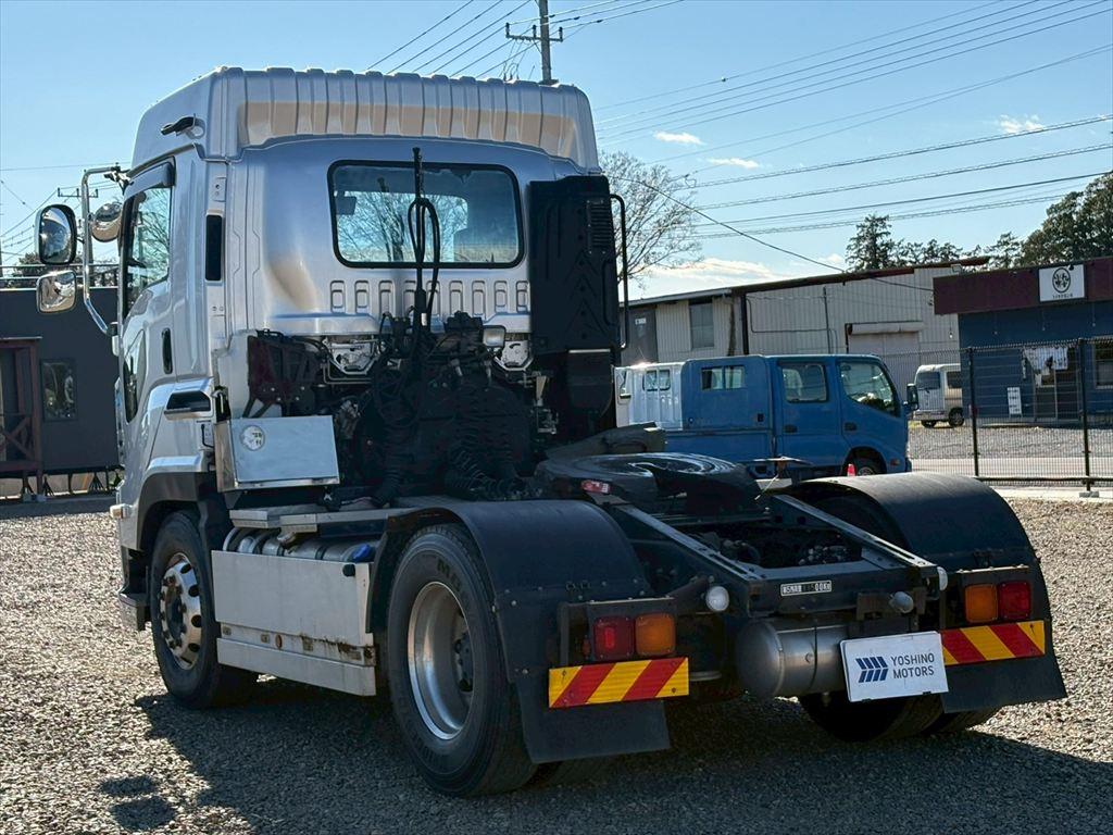 いすゞ ギガ QKG-EXD52BD(2WD)の写真3