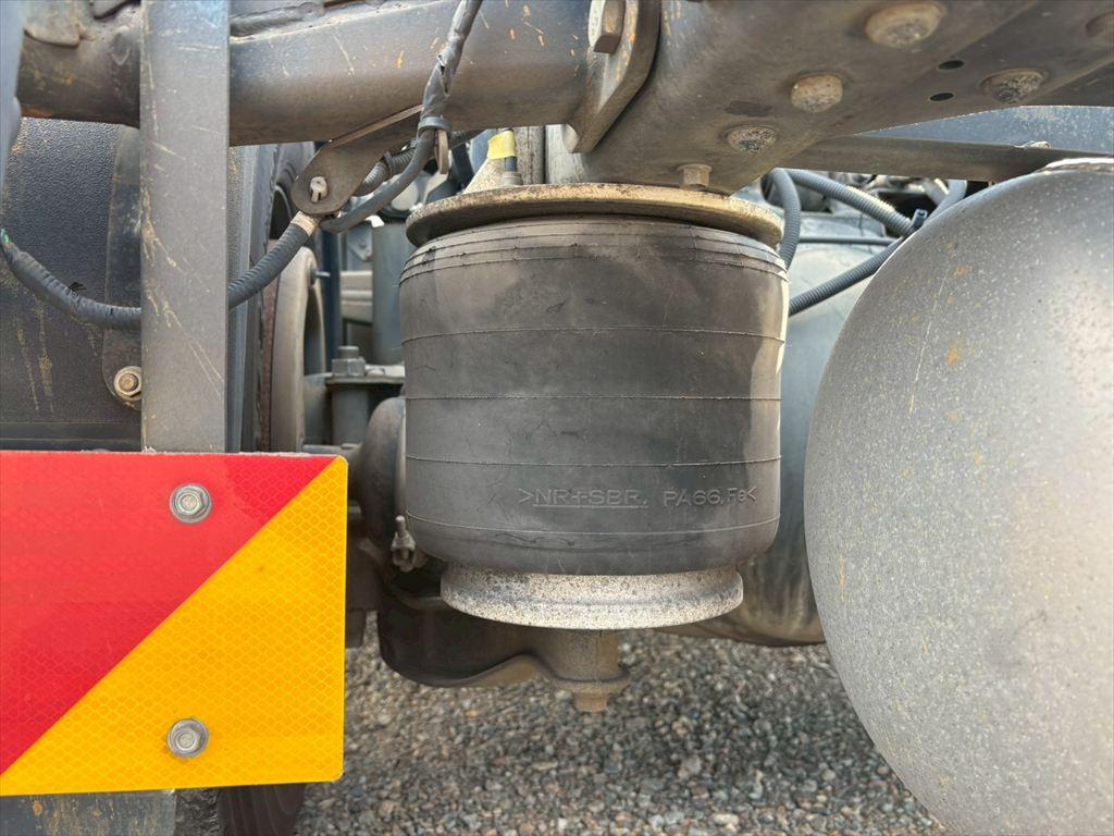 いすゞ ギガ QKG-EXD52BD(2WD)の写真17