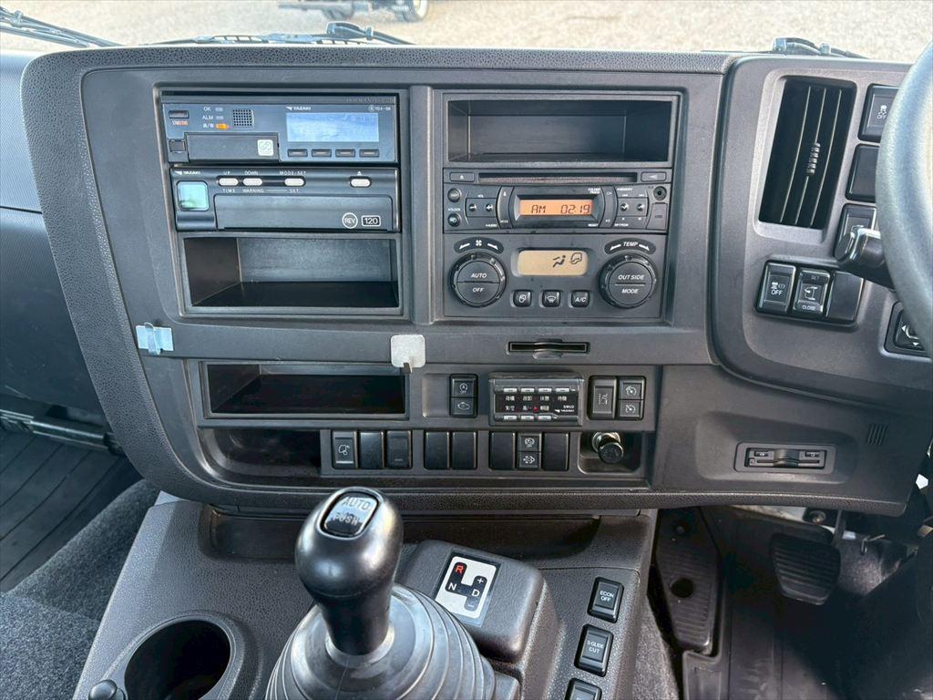 いすゞ ギガ QKG-EXD52BD(2WD)の写真22