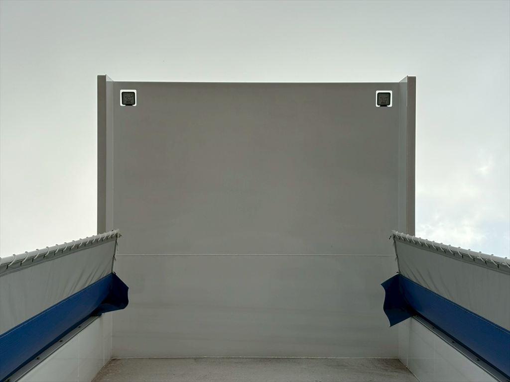 日野 プロフィア 2DG-FS1AJE(6x4)の写真7