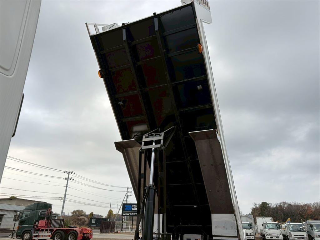 日野 プロフィア 2DG-FS1AJE(6x4)の写真13