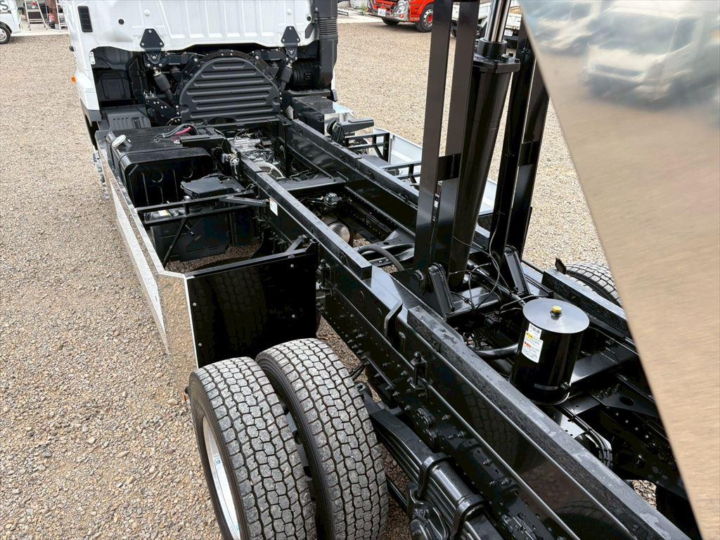 日野 プロフィア 2DG-FS1AJE(6x4)の写真15