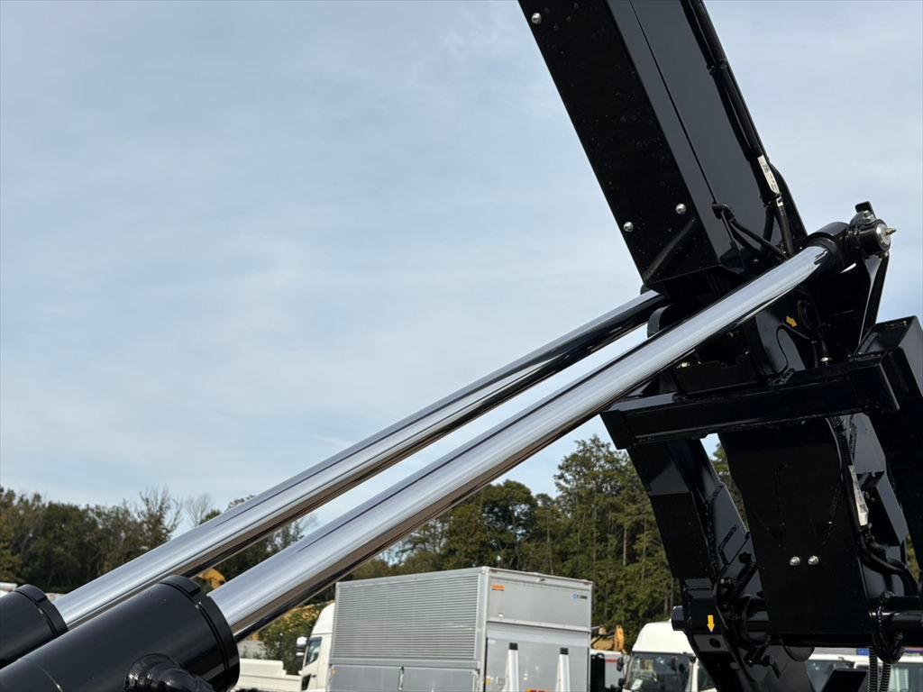 三菱 ファイター 2KG-FK72F(2WD)の写真10