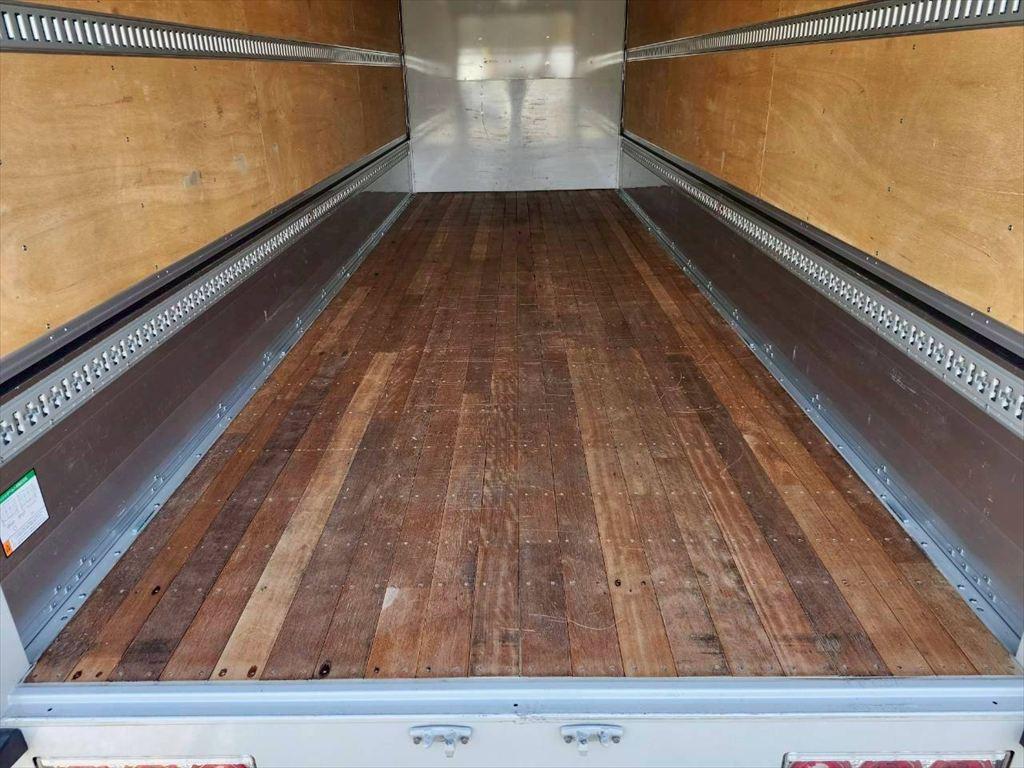 いすゞ フォワード 2RG-FTR90V4(2WD)の写真8