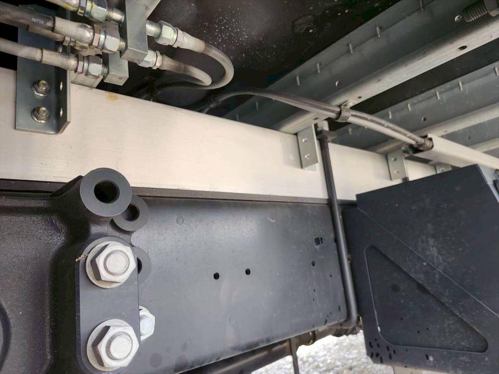 いすゞ フォワード 2RG-FTR90V4(2WD)の写真16